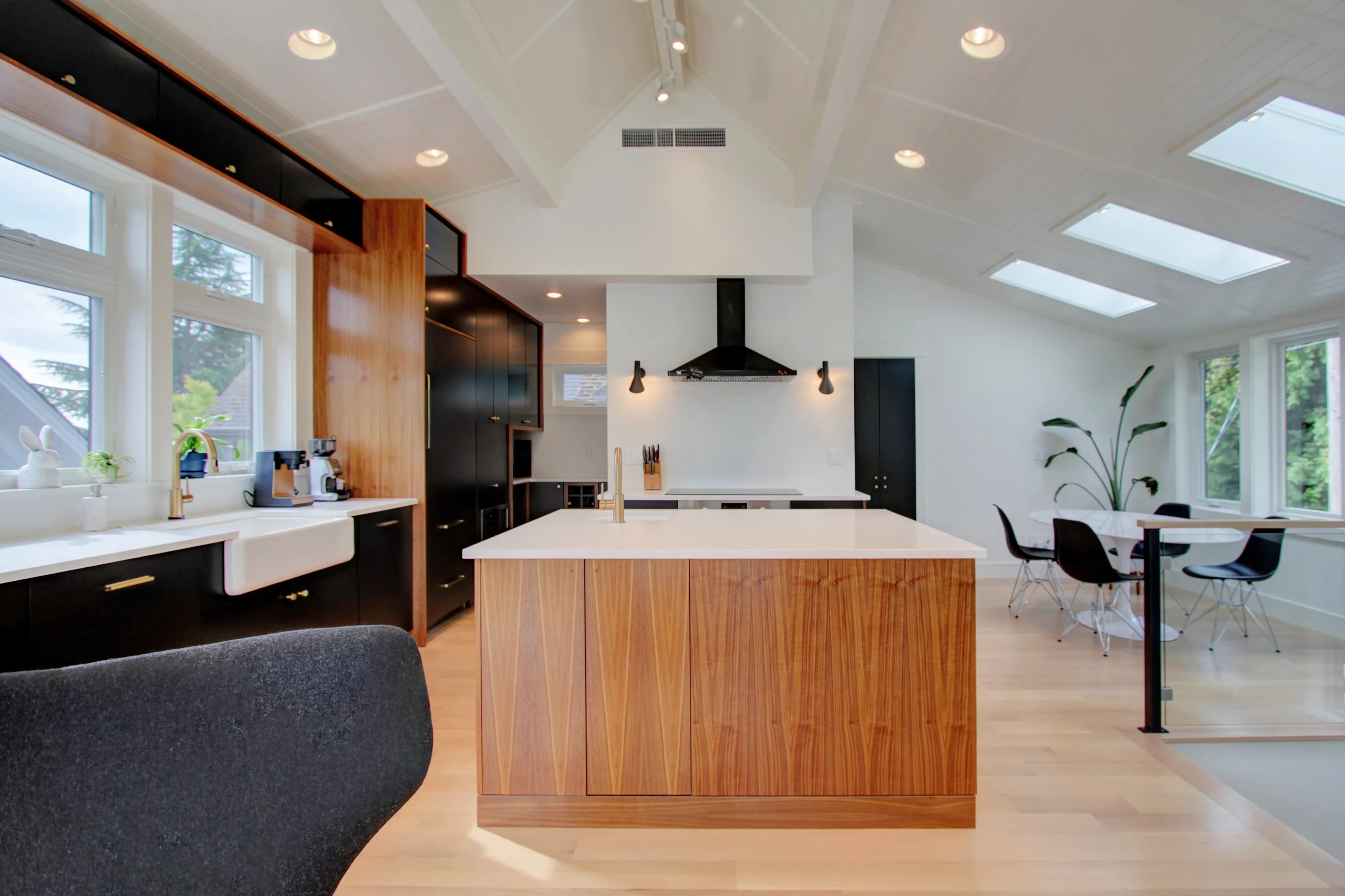 Madrona Seattle new construction - Twisted Puzzle