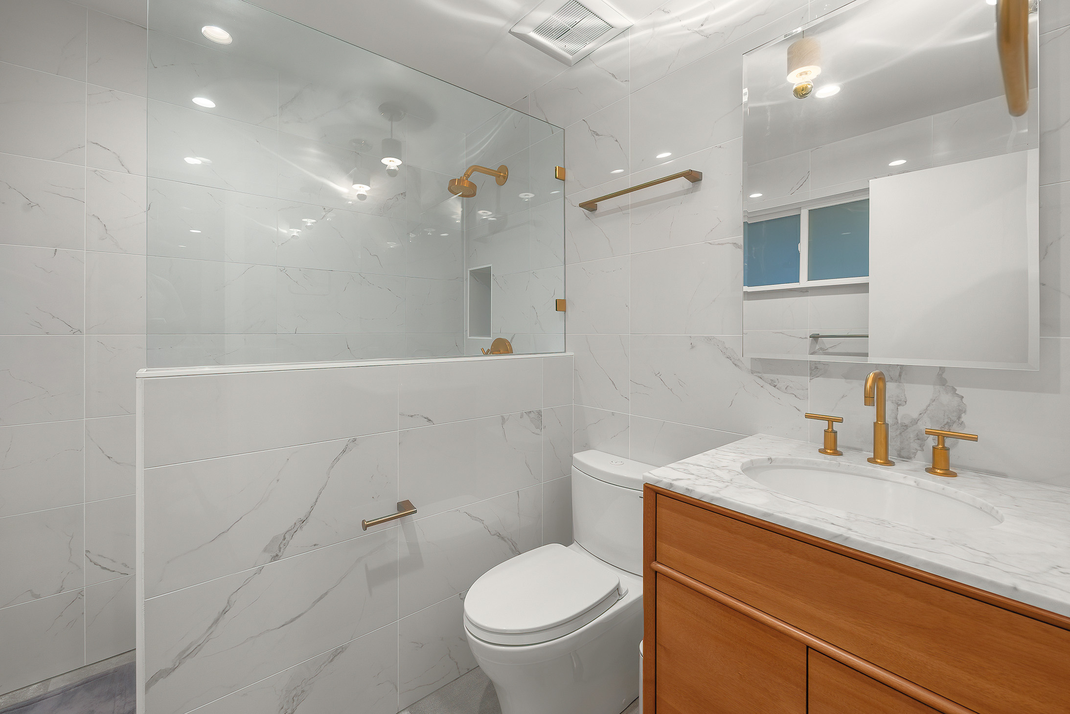 Toilet – Seattle Mod Vista